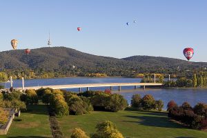 DIG-Ballons-Lake-Burley-Griffin.jpg